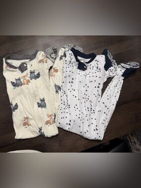 Burt’s Bees Baby: Star & Fox Print Pajama Sleep do - White and Cream